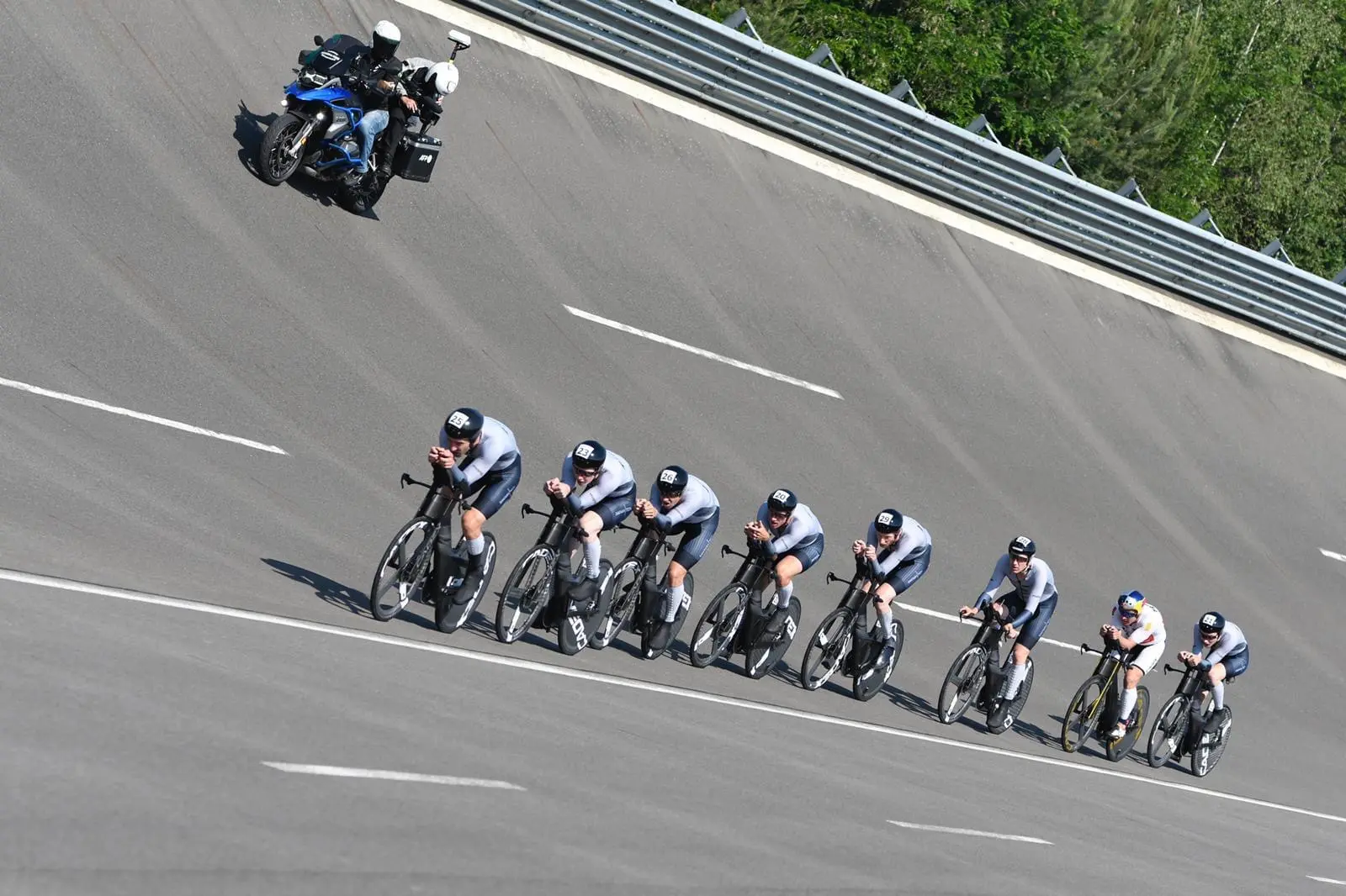 Pho3nix Sub7 cycling pacemaker squad riding together